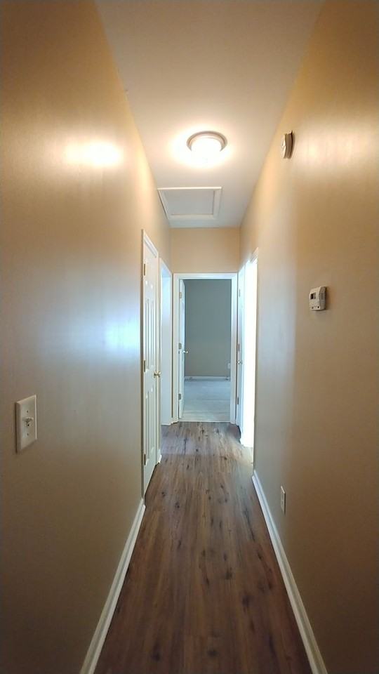 1243 Stoneridge Ln - Photo 2 of 8