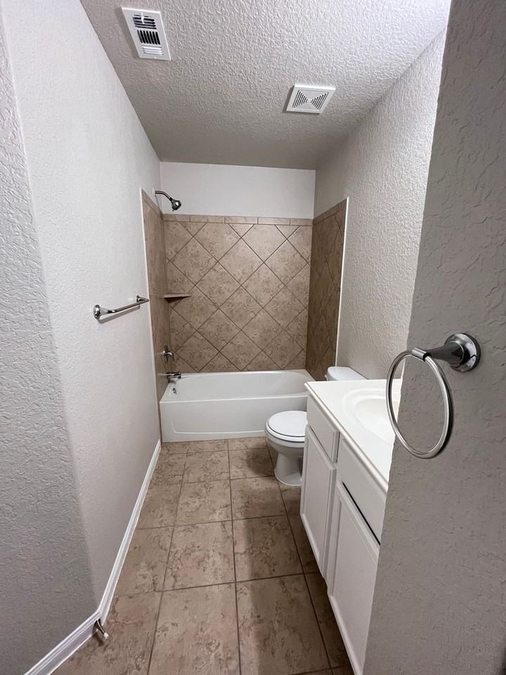 12324 Claiborne - Photo 7 of 21