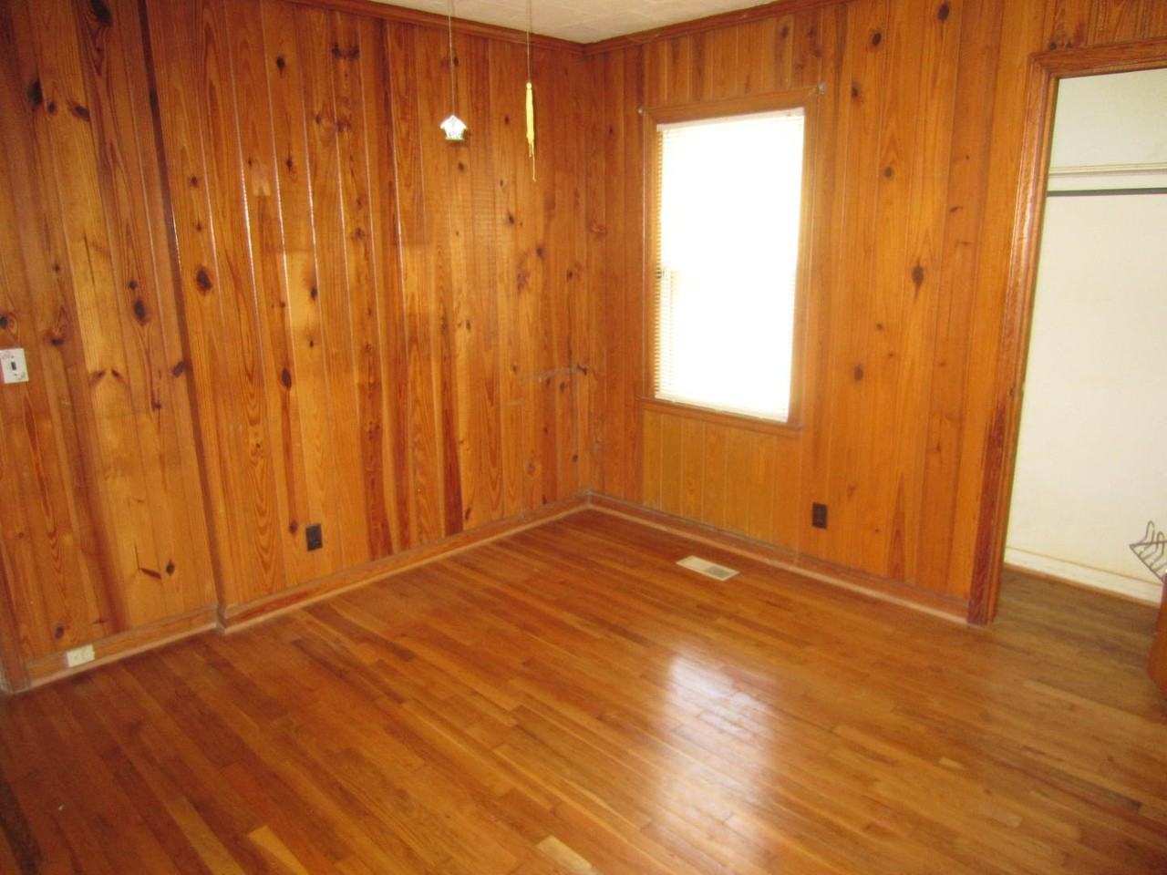 706 Pineview Dr - Photo 6 of 11