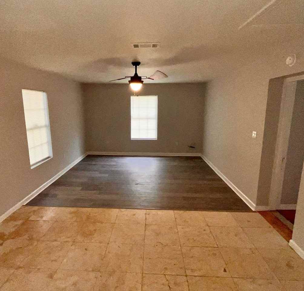 2113 33rd Ave - Photo 2 of 14