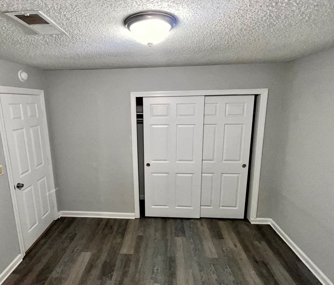 2113 33rd Ave - Photo 5 of 14