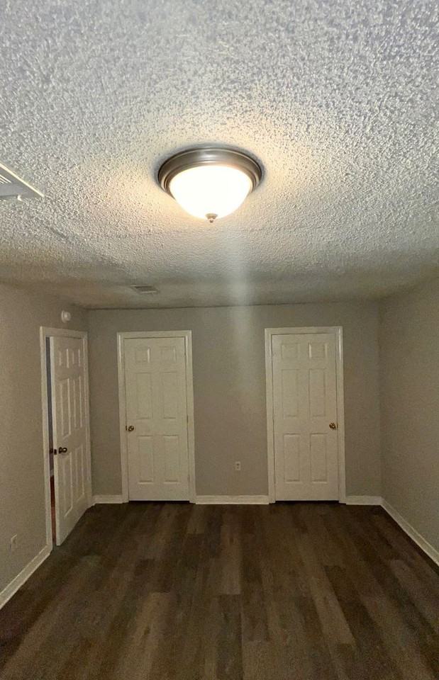 2113 33rd Ave - Photo 6 of 14