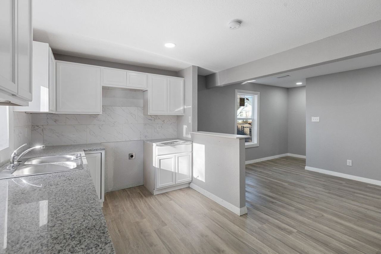 4105 Balch Dr - Photo 5 of 11