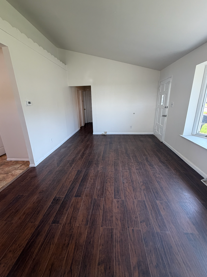 2508 Green Ave - Photo 6 of 11