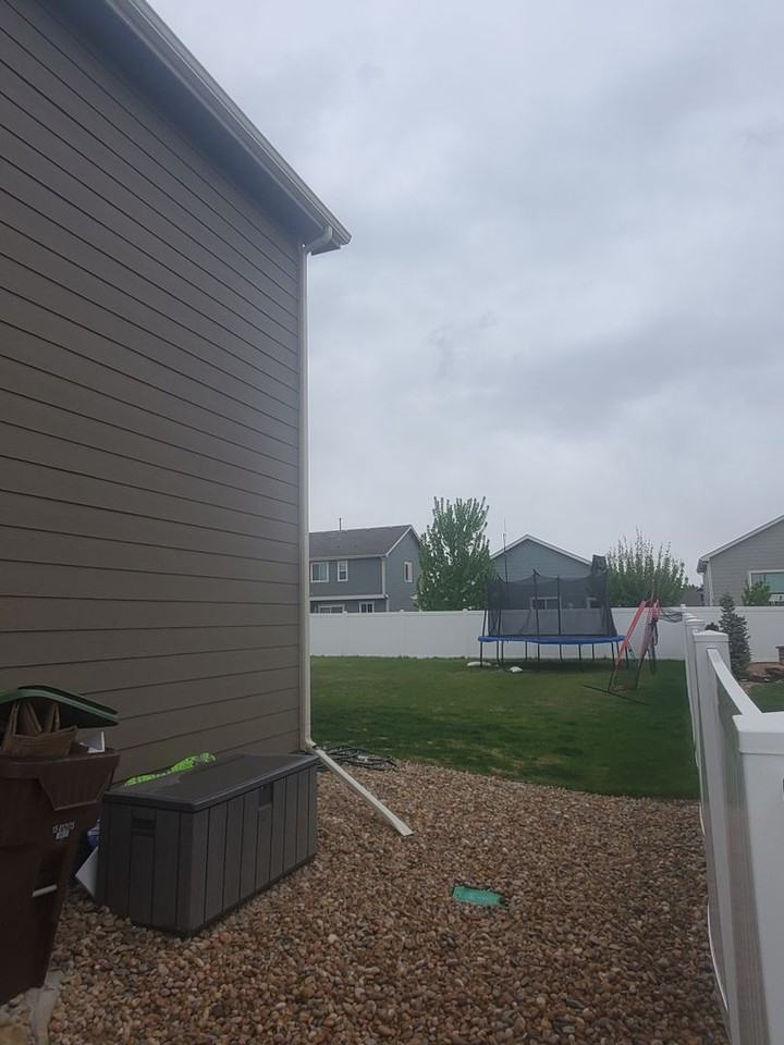 5635 Osbourne Dr - Photo 4 of 20