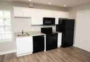 featured image of 4413 Riverwood Dr