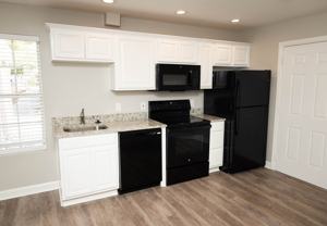 4413 Riverwood Dr - Photo 1 of 1