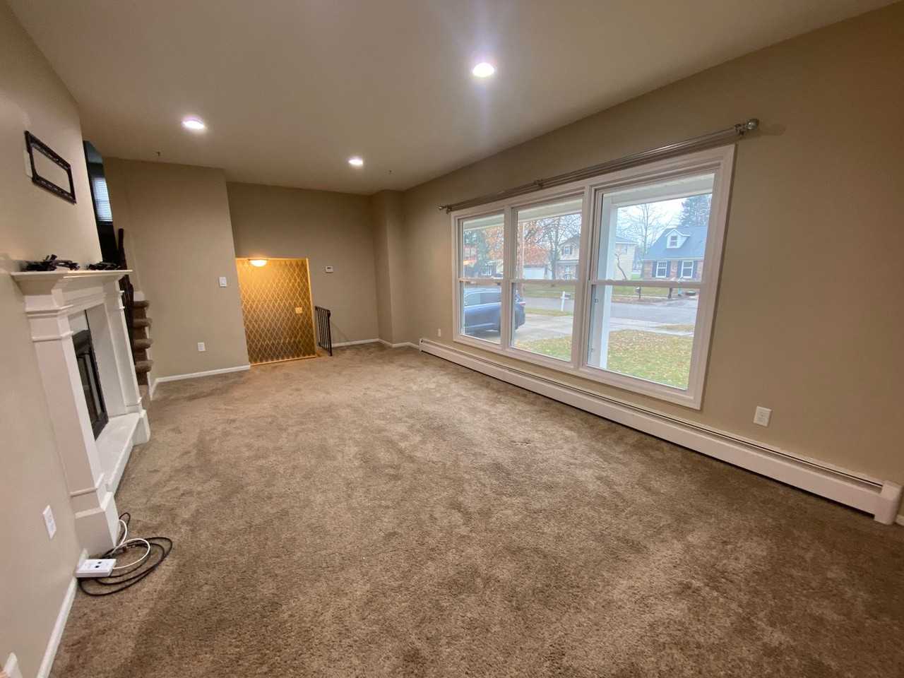 3214 Brookshire Dr Se - Photo 4 of 24