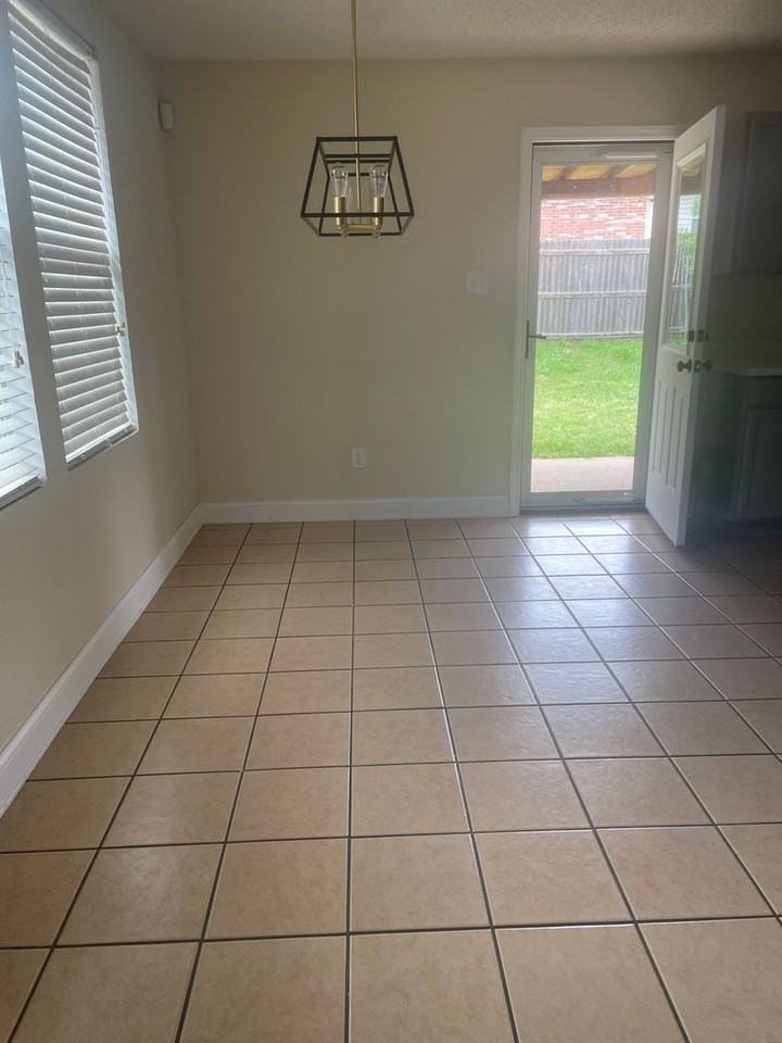 5153 River Rock Blvd - Photo 7 of 18