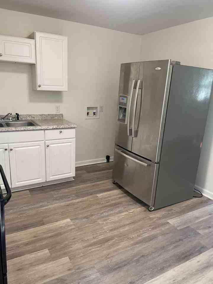 1405 Bethlehem Ln - Photo 4 of 12