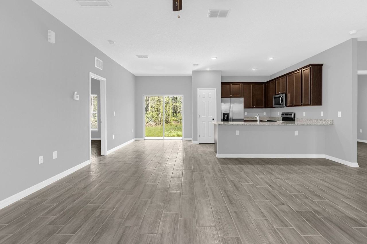 2782 Wright Ave Se - Photo 2 of 22