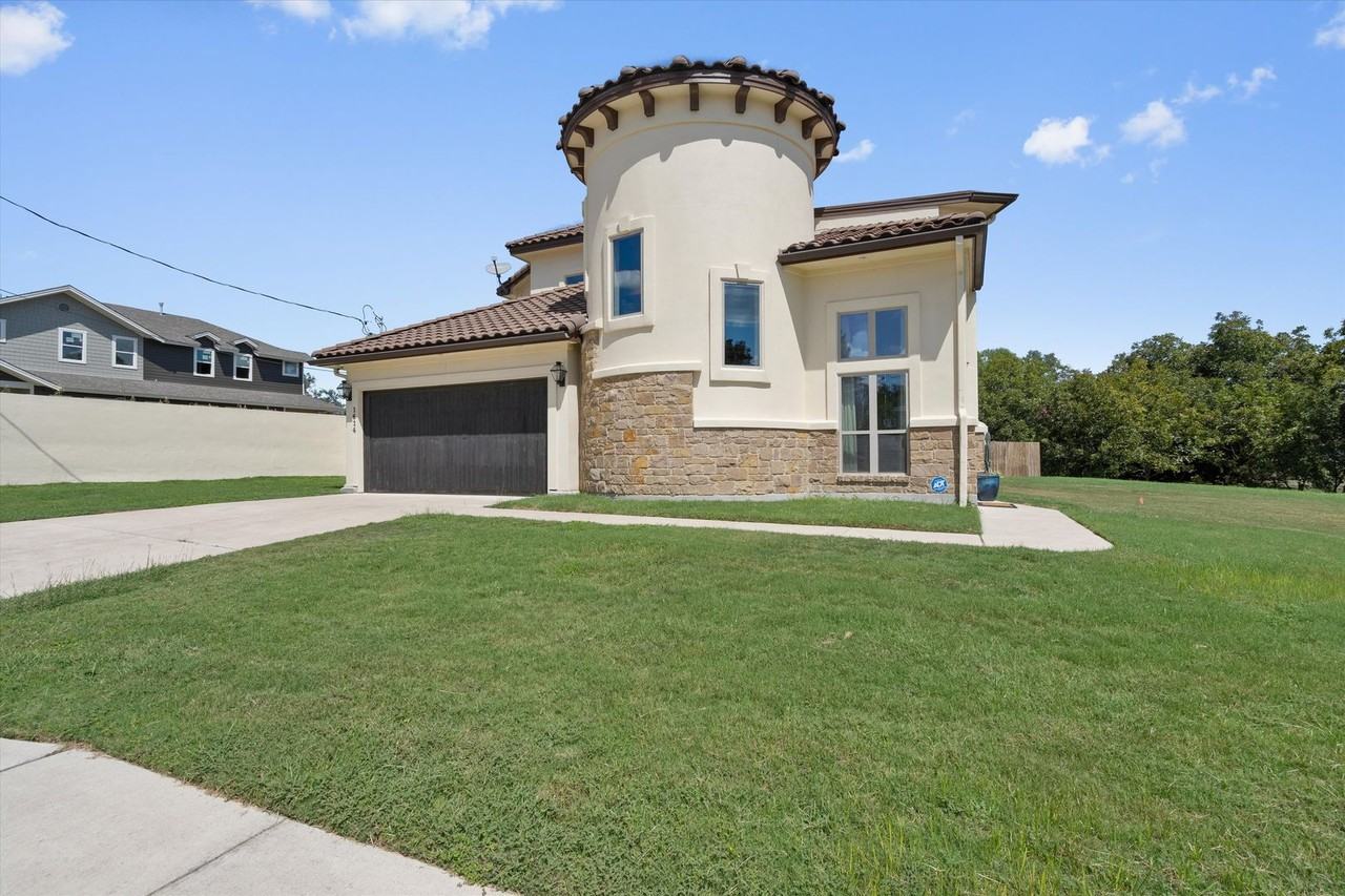 1614 Cedar Bend Dr - Photo 2 of 32