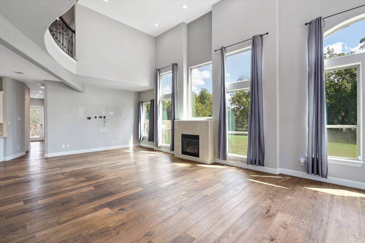 1614 Cedar Bend Dr - Photo 6 of 32