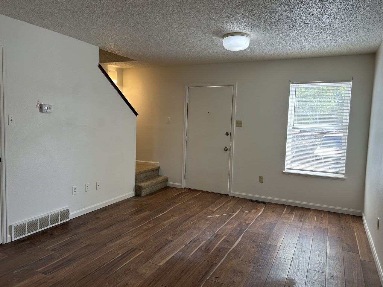 1506 4th - Photo 2 of 19