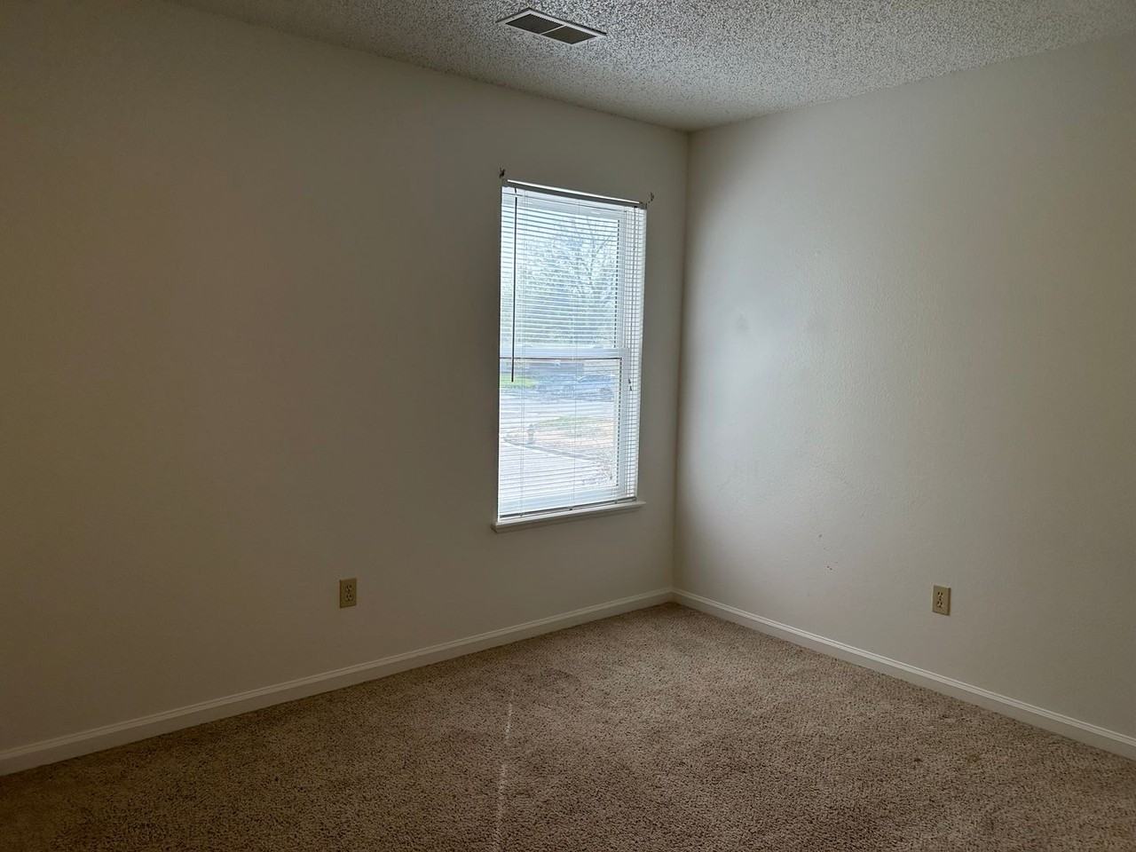 1506 4th - Photo 6 of 19