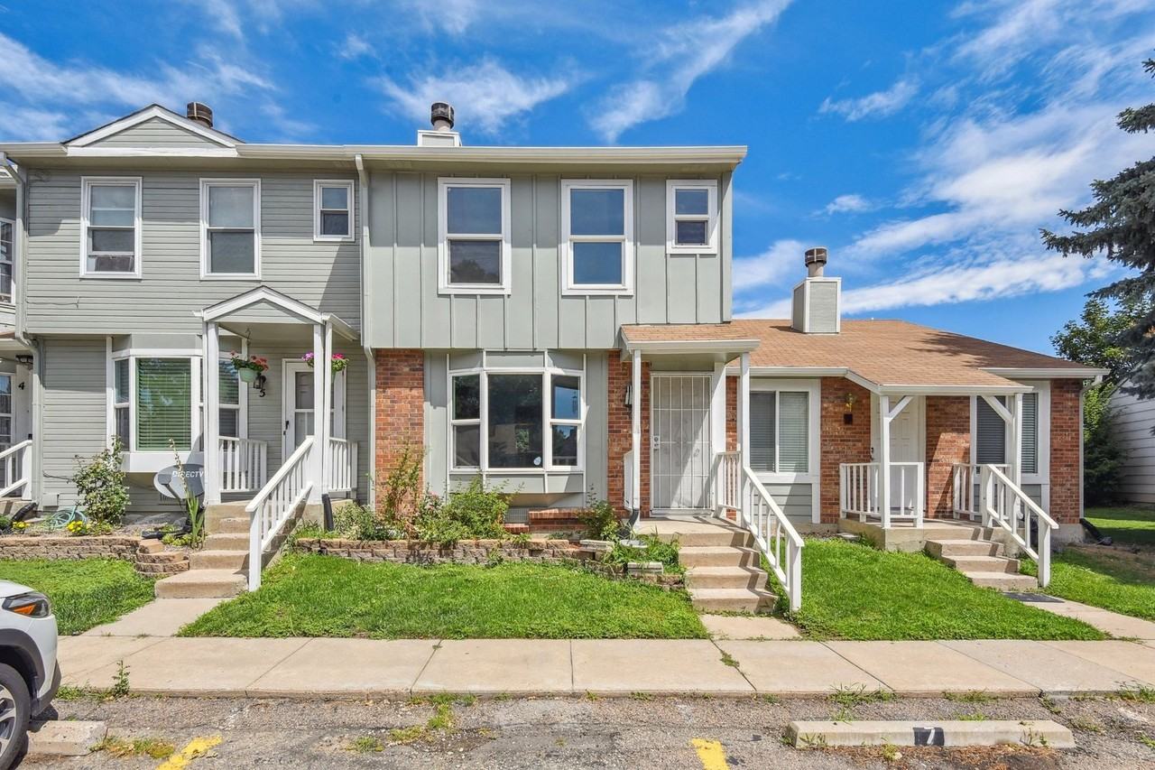 8218 Washington St - Photo 2 of 27