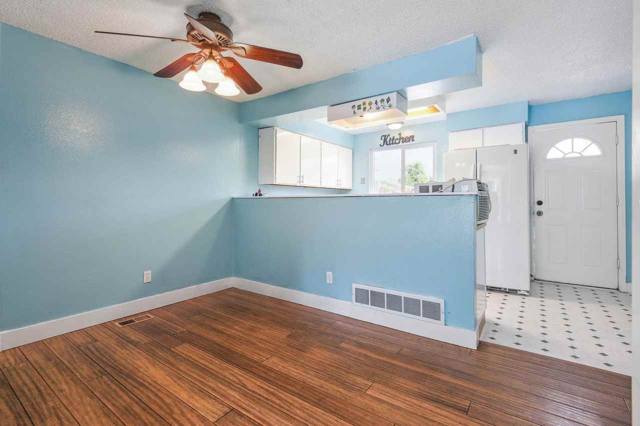 8218 Washington St - Photo 4 of 27