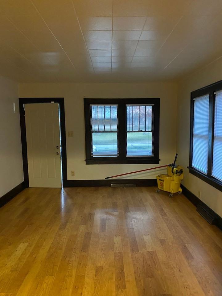 1237 Wilber St - Photo 6 of 11