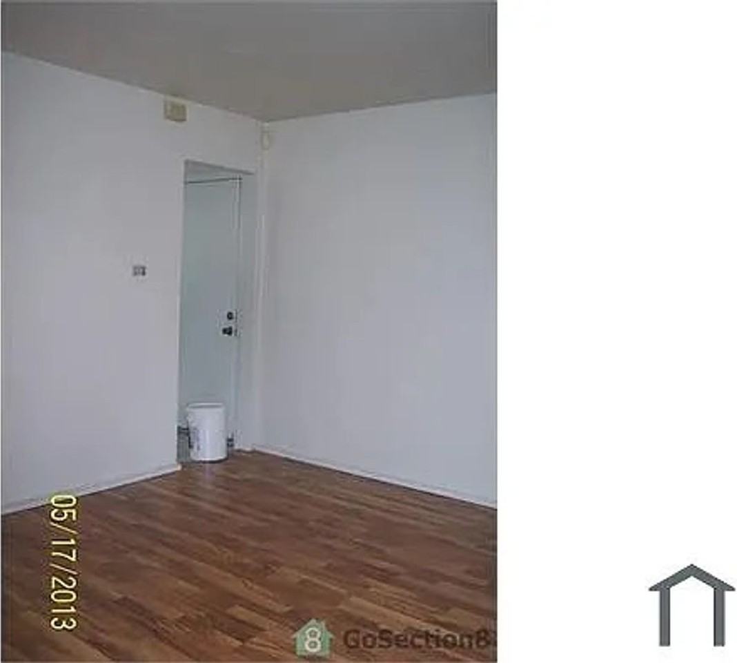 1928 S Walnut St - Photo 6 of 6