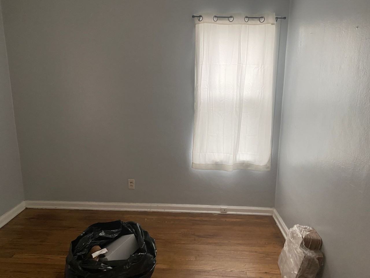 421 S Lake St - Photo 5 of 14