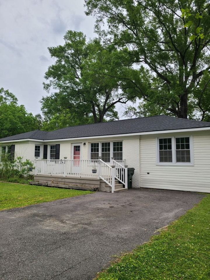 224 Blossom St - Photo 2 of 27