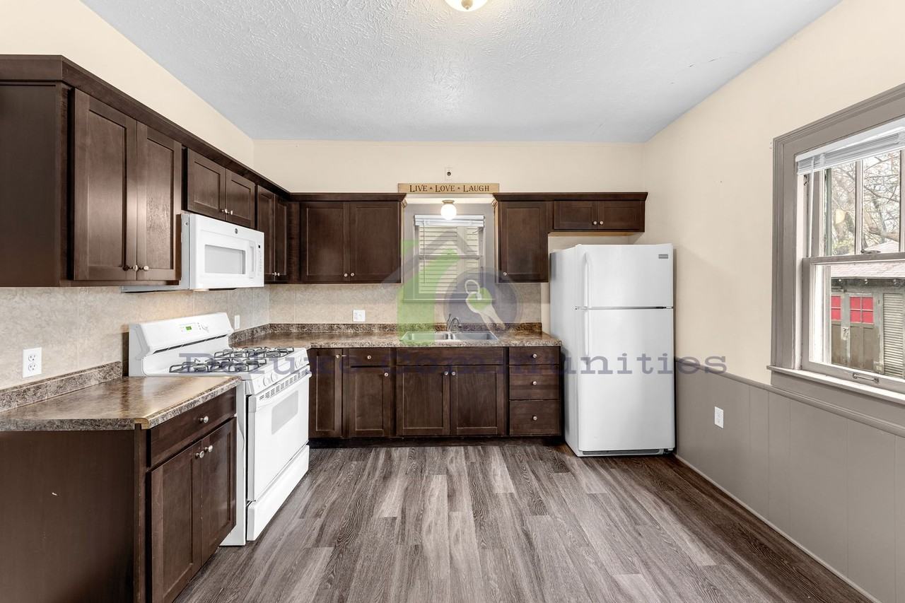 745 Jackson St Nw - Photo 5 of 26