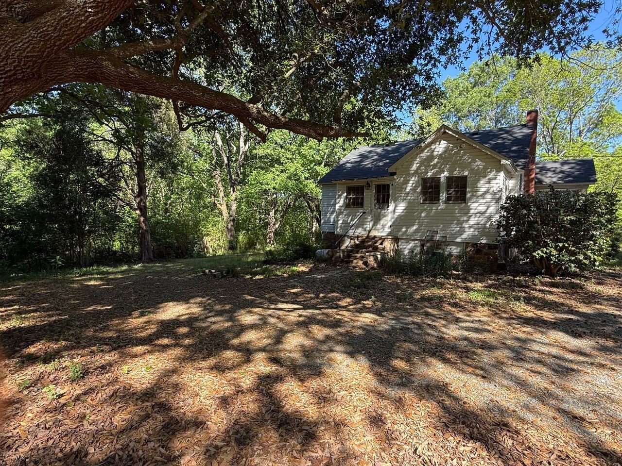 2109 Horne Town Rd - Photo 3 of 16