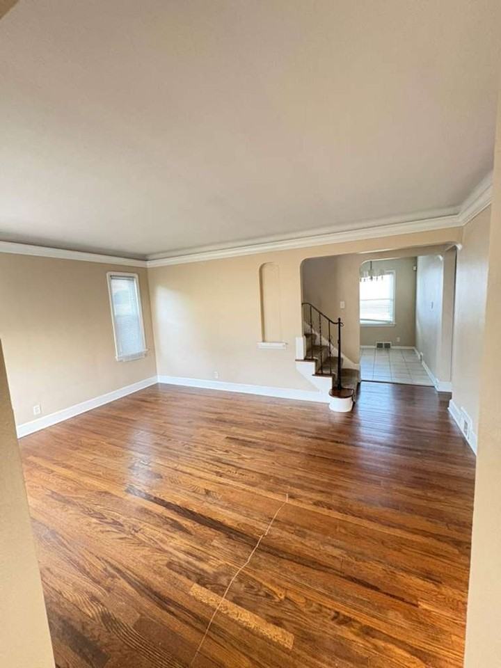 3019 Heresford Dr - Photo 2 of 12