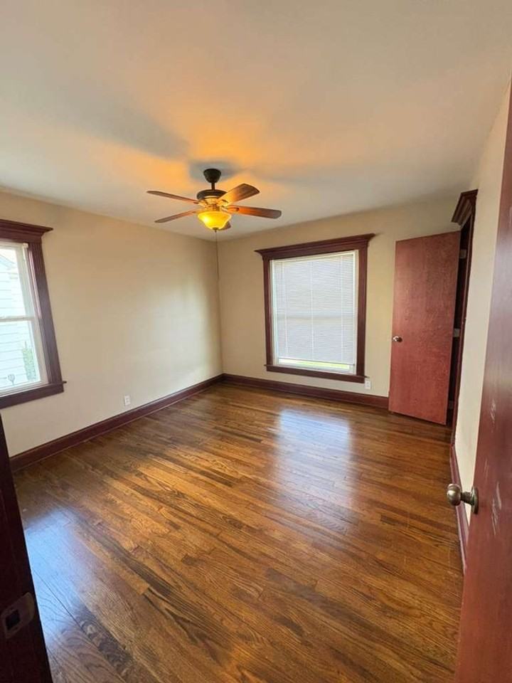 3019 Heresford Dr - Photo 4 of 12