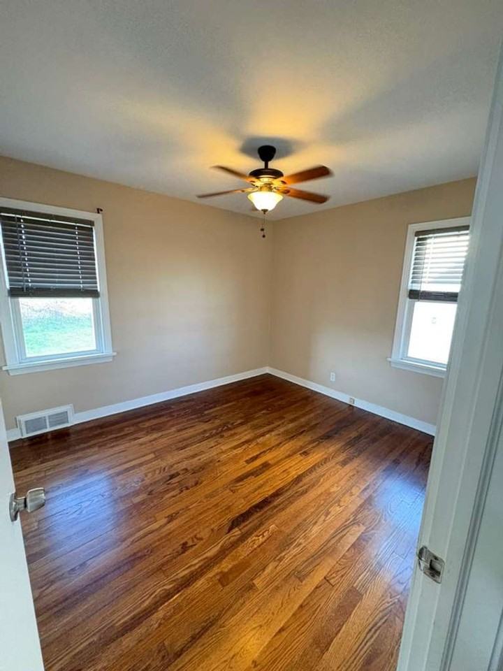 3019 Heresford Dr - Photo 5 of 12