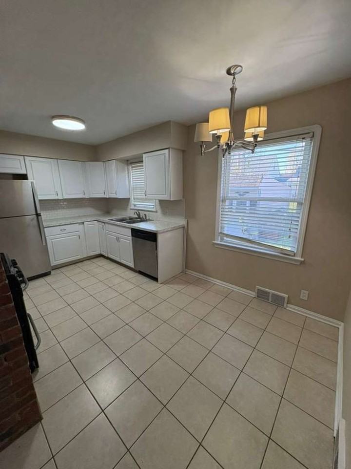 3019 Heresford Dr - Photo 7 of 12