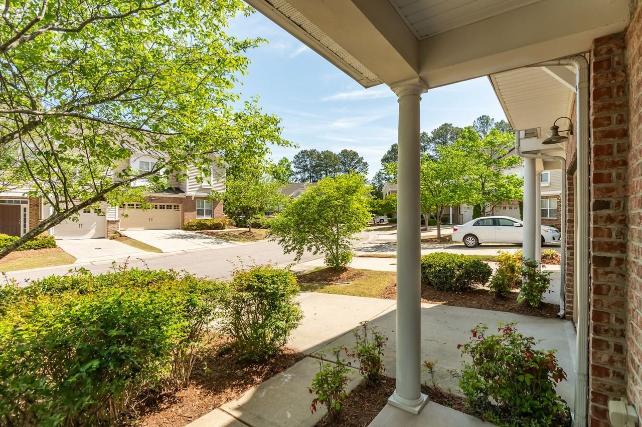 247 Murray Glen Dr - Photo 4 of 27