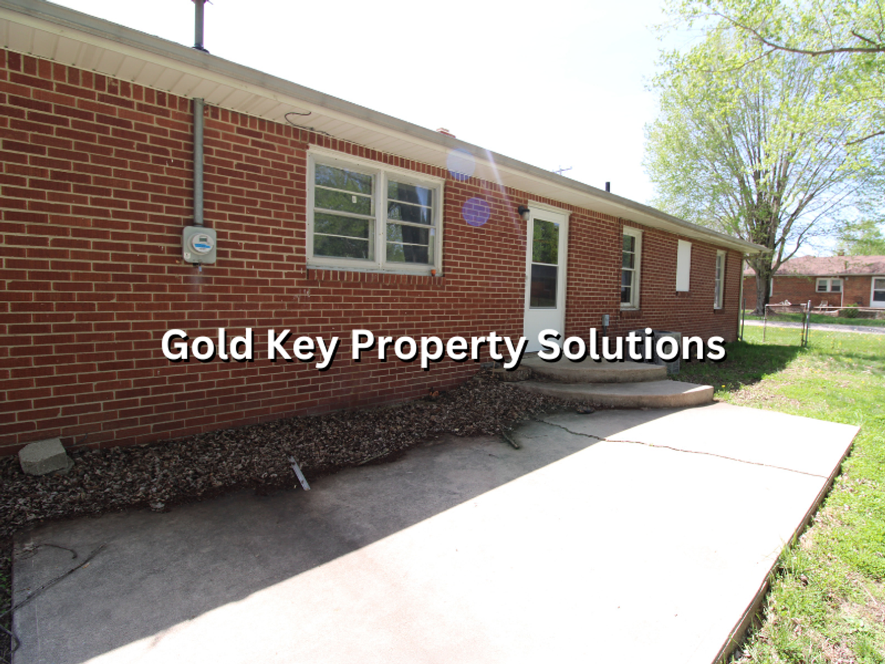 632 W 300 N - Photo 5 of 23