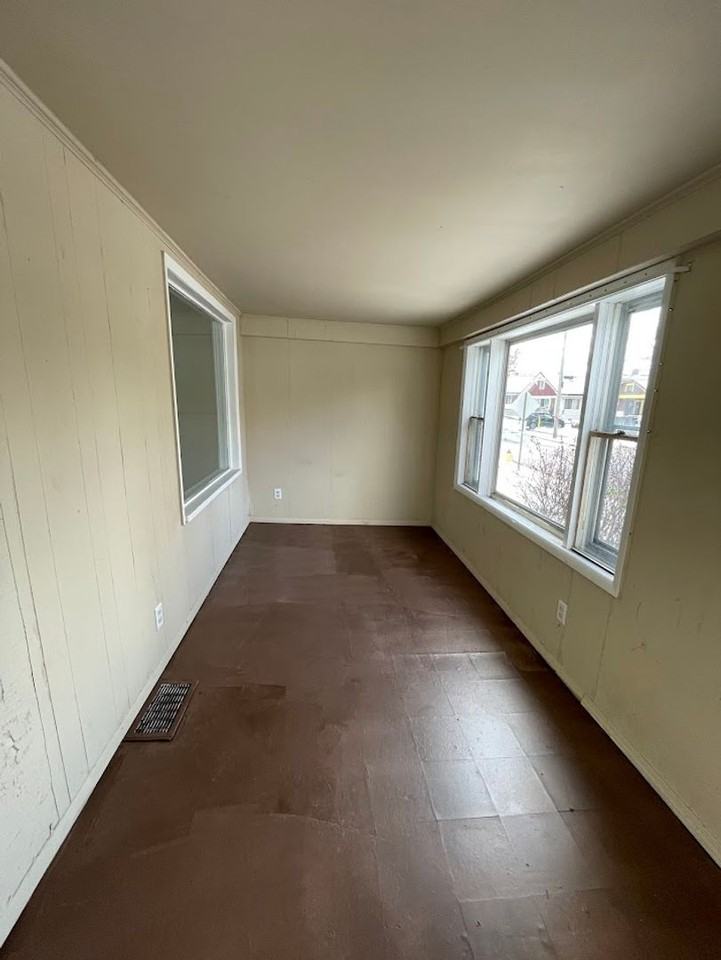 879 Hammel St - Photo 2 of 18