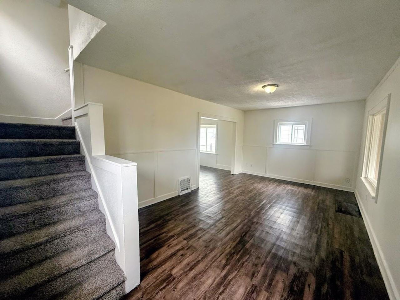 879 Hammel St - Photo 3 of 18