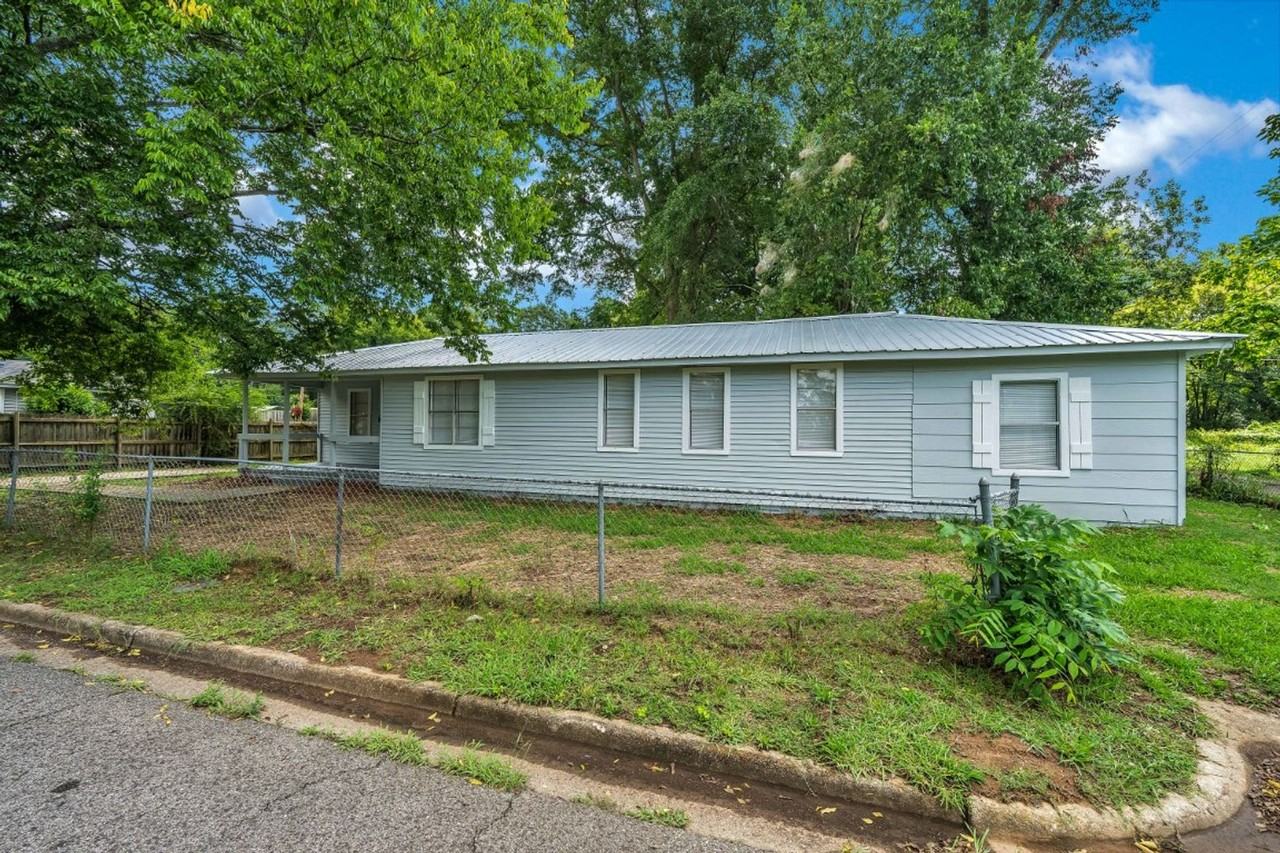 629 Mcadory Ave - Photo 4 of 21