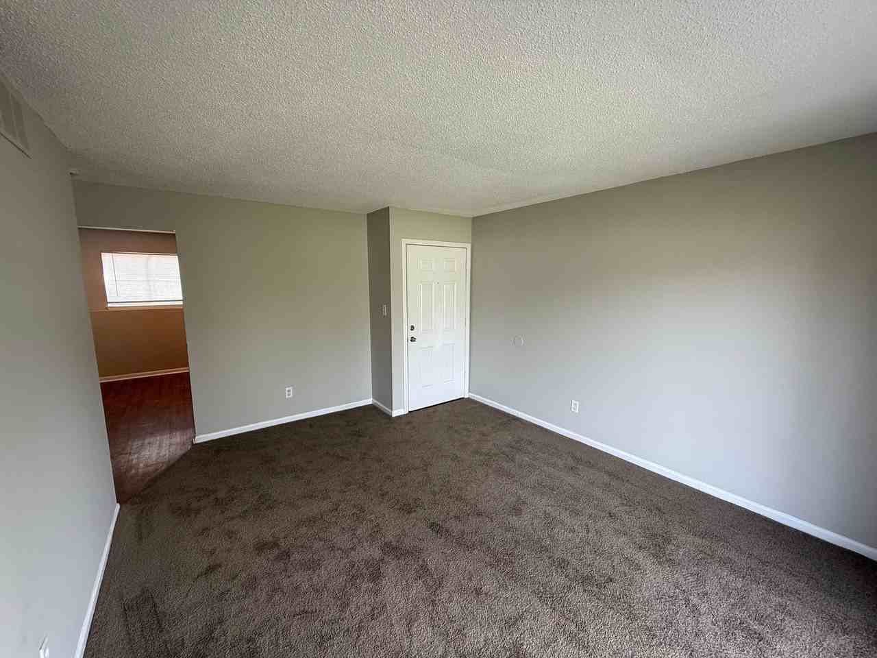 7221 N Moberly Dr #D - Photo 3 of 15