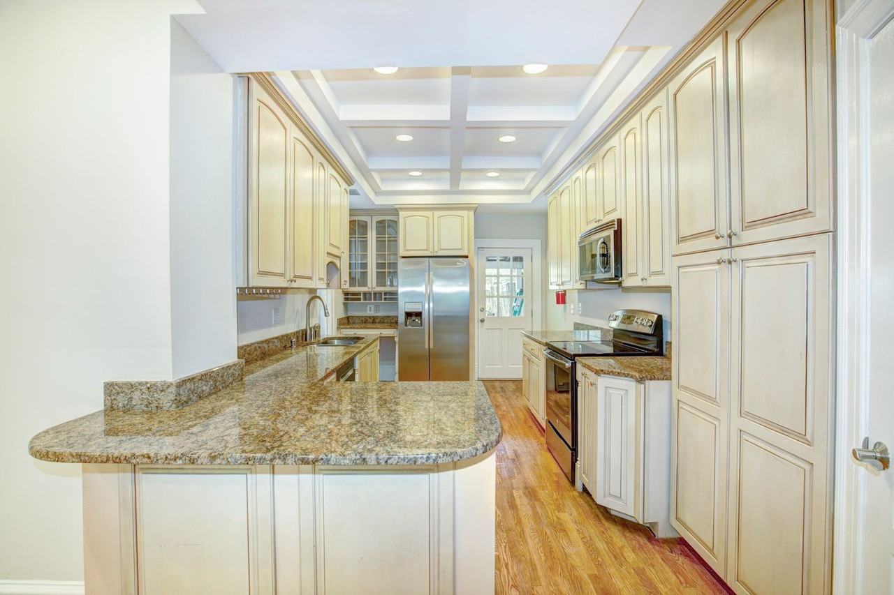 633 C St Ne - Photo 5 of 19