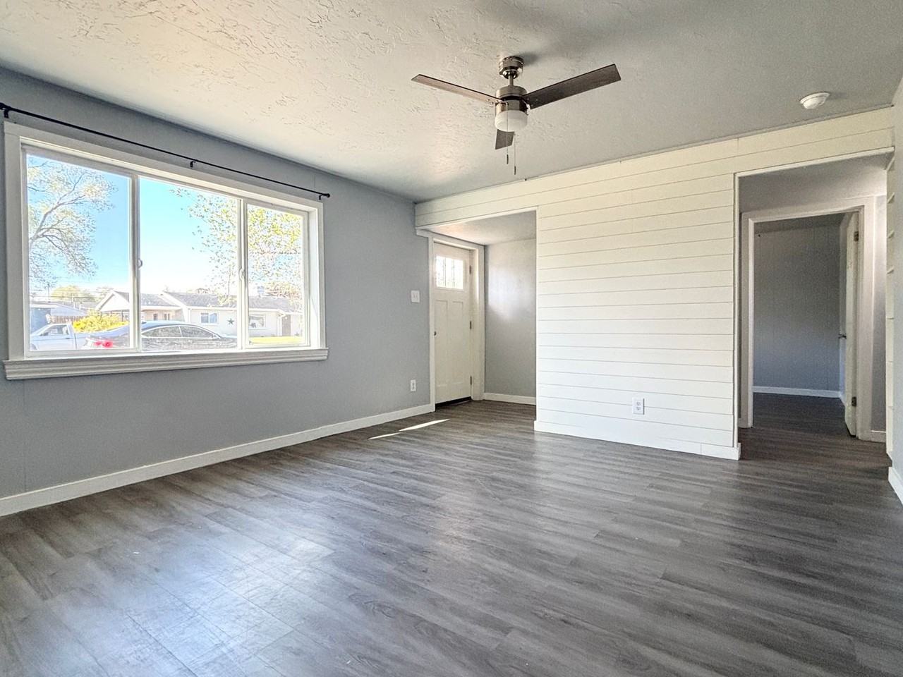 4542 W 5015 S - Photo 2 of 18