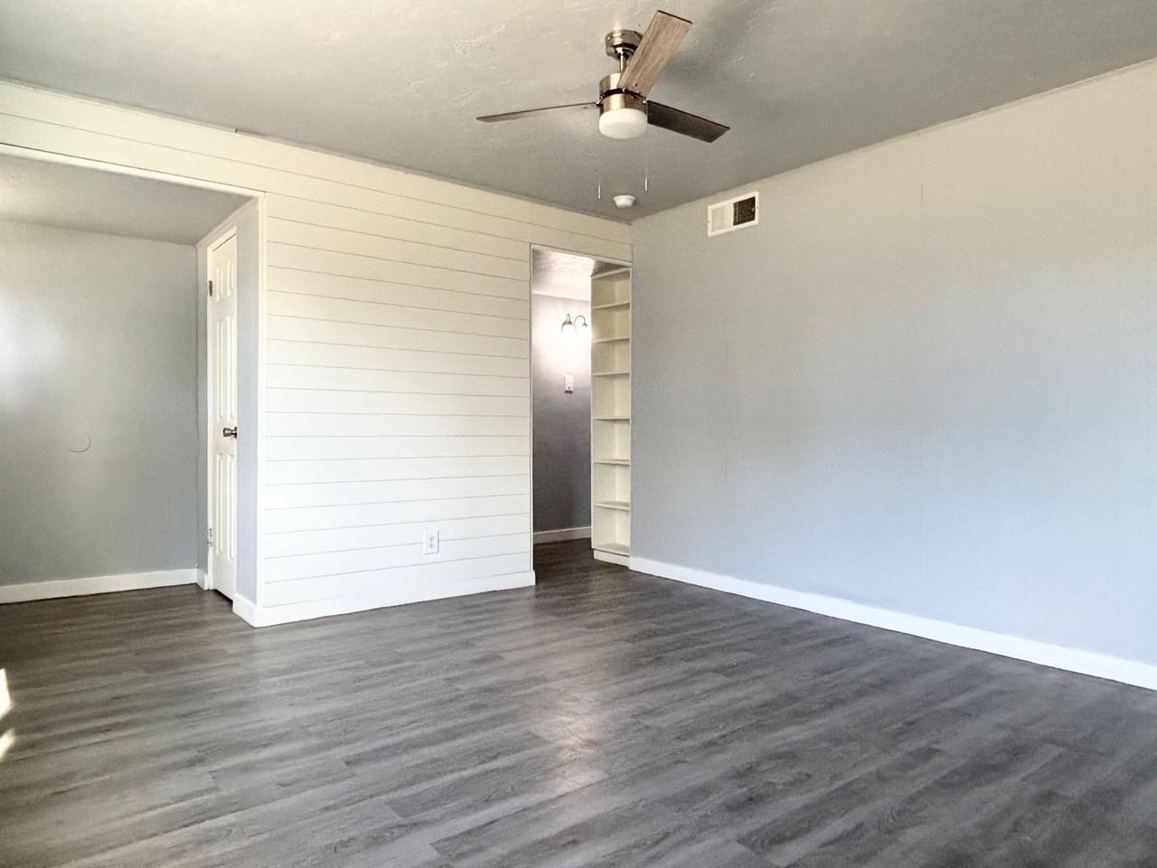 4542 W 5015 S - Photo 3 of 18