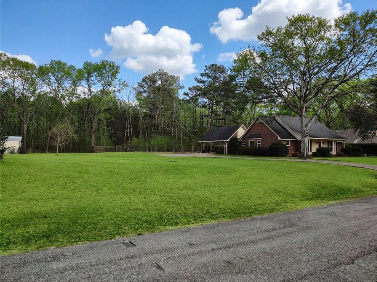 1450 E Overbrook Rd - Photo 2 of 17