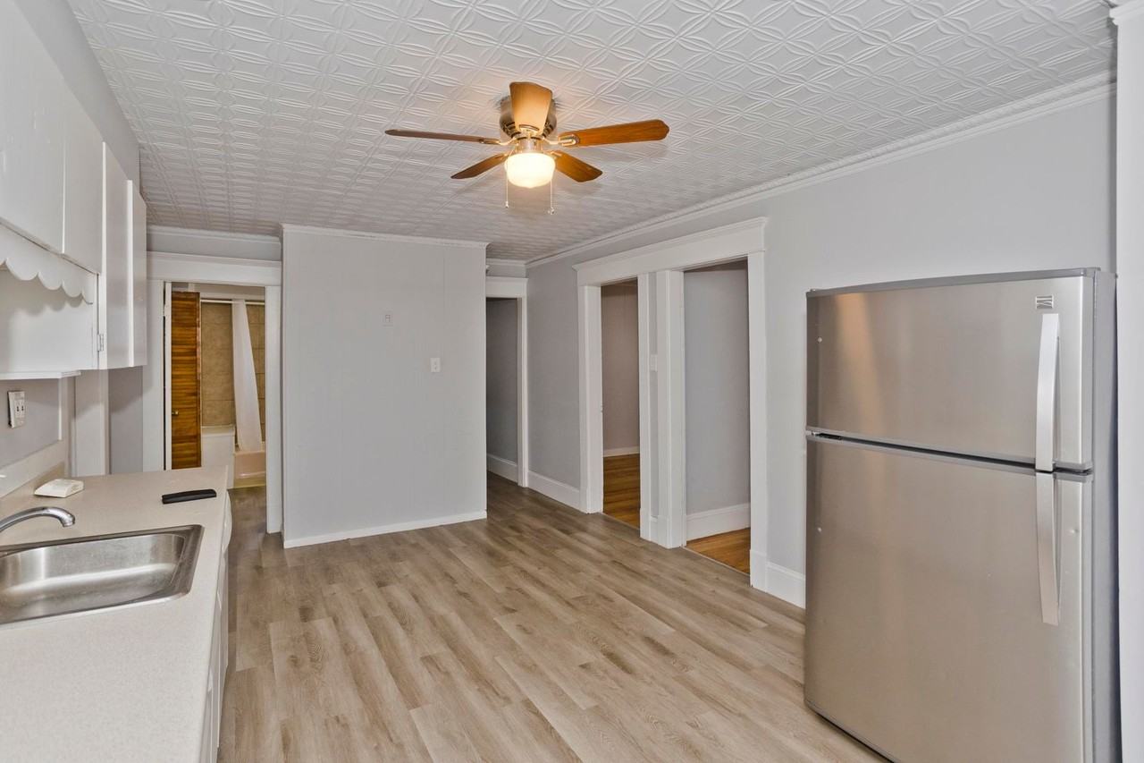 53 Forest St - Photo 6 of 29