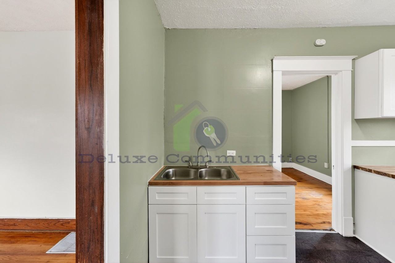 434 Worden St Se #1 - Photo 6 of 41