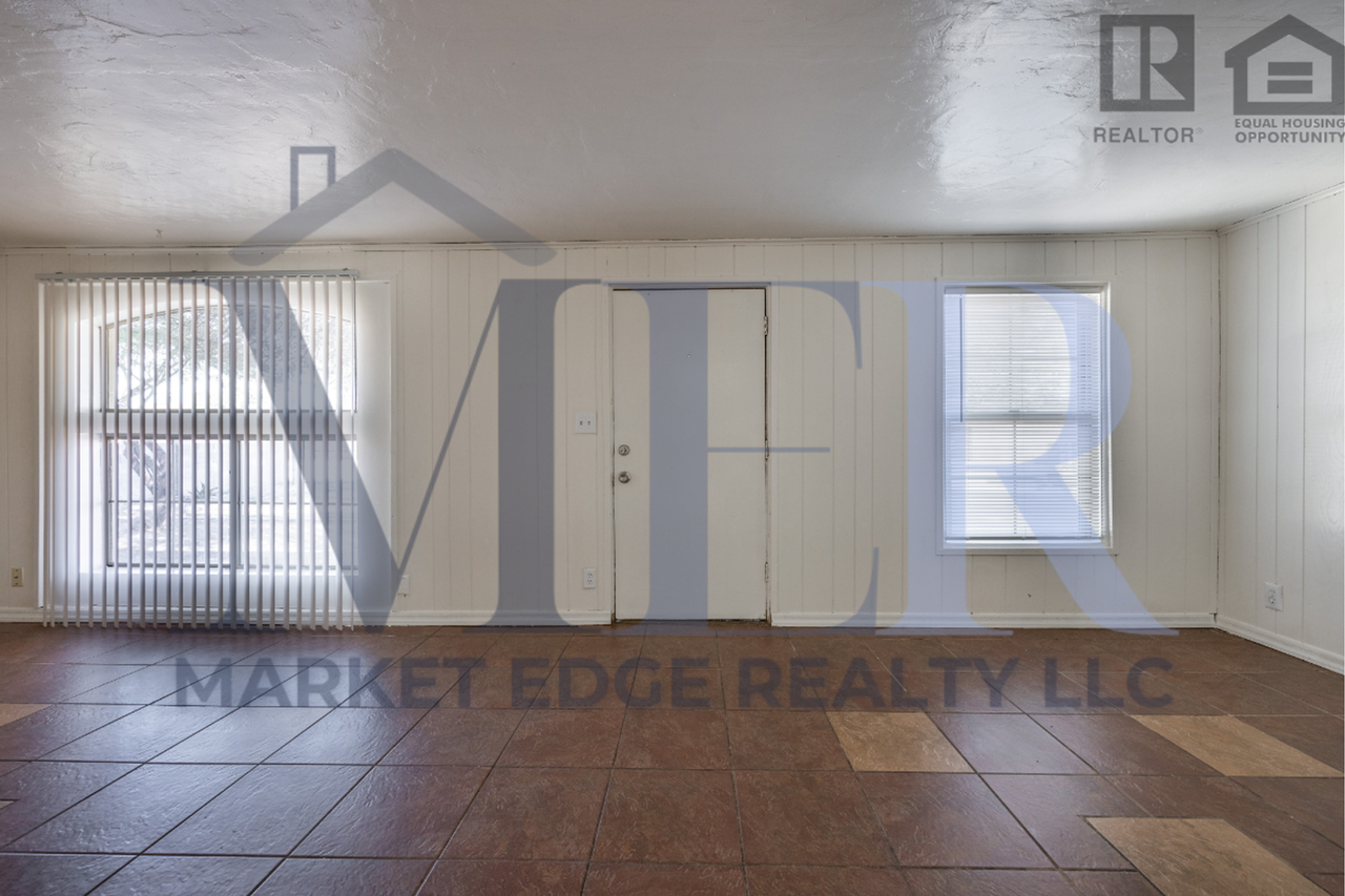 270 N Monte Vista St - Photo 7 of 33