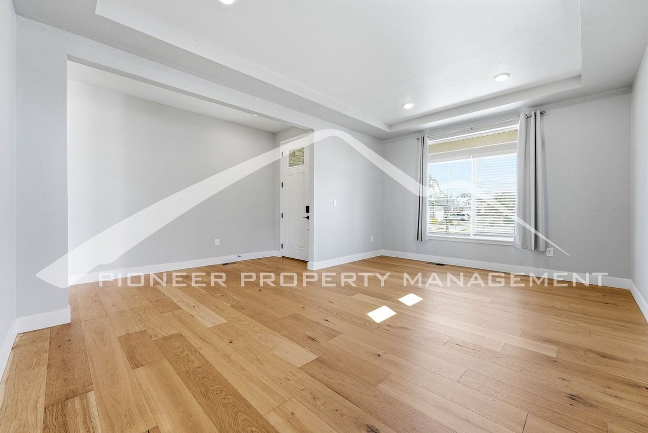 17346 E 103rd Ave - Photo 3 of 40