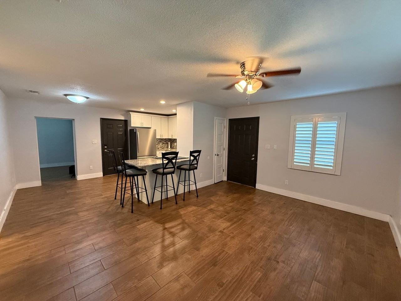 1712 Escort Ave - Photo 6 of 18