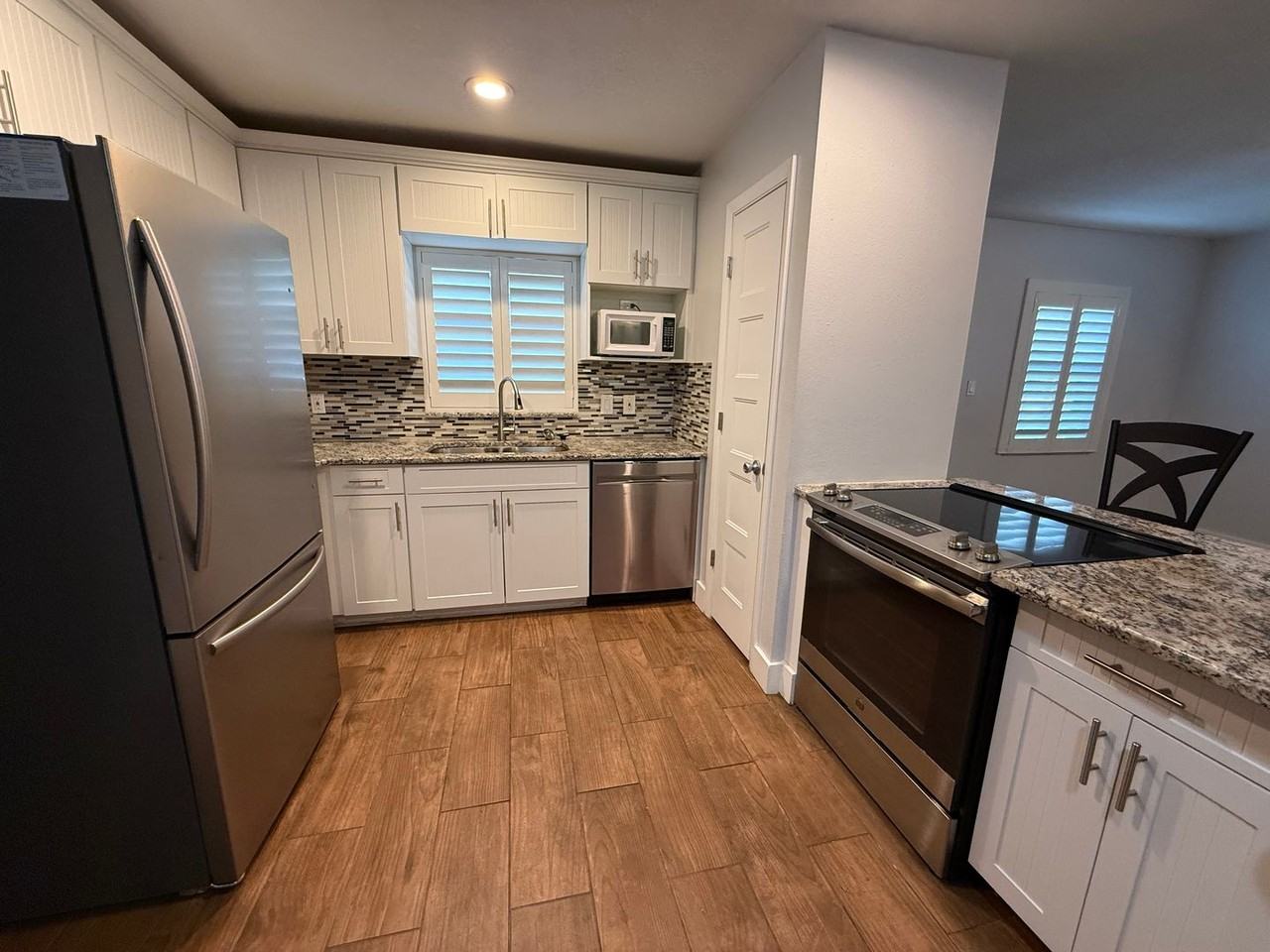 1712 Escort Ave - Photo 7 of 18