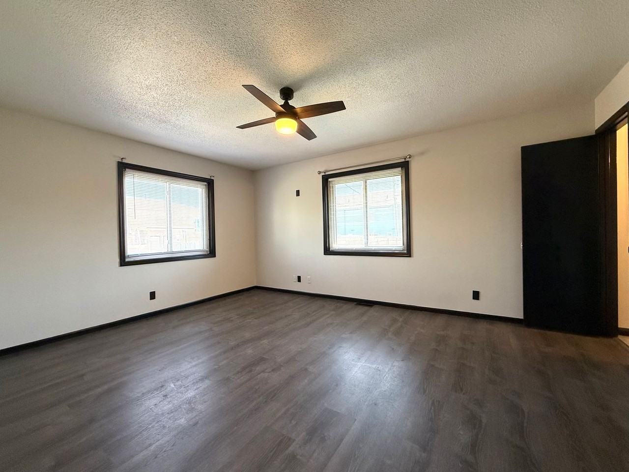 3417 11th Ave - Photo 6 of 24