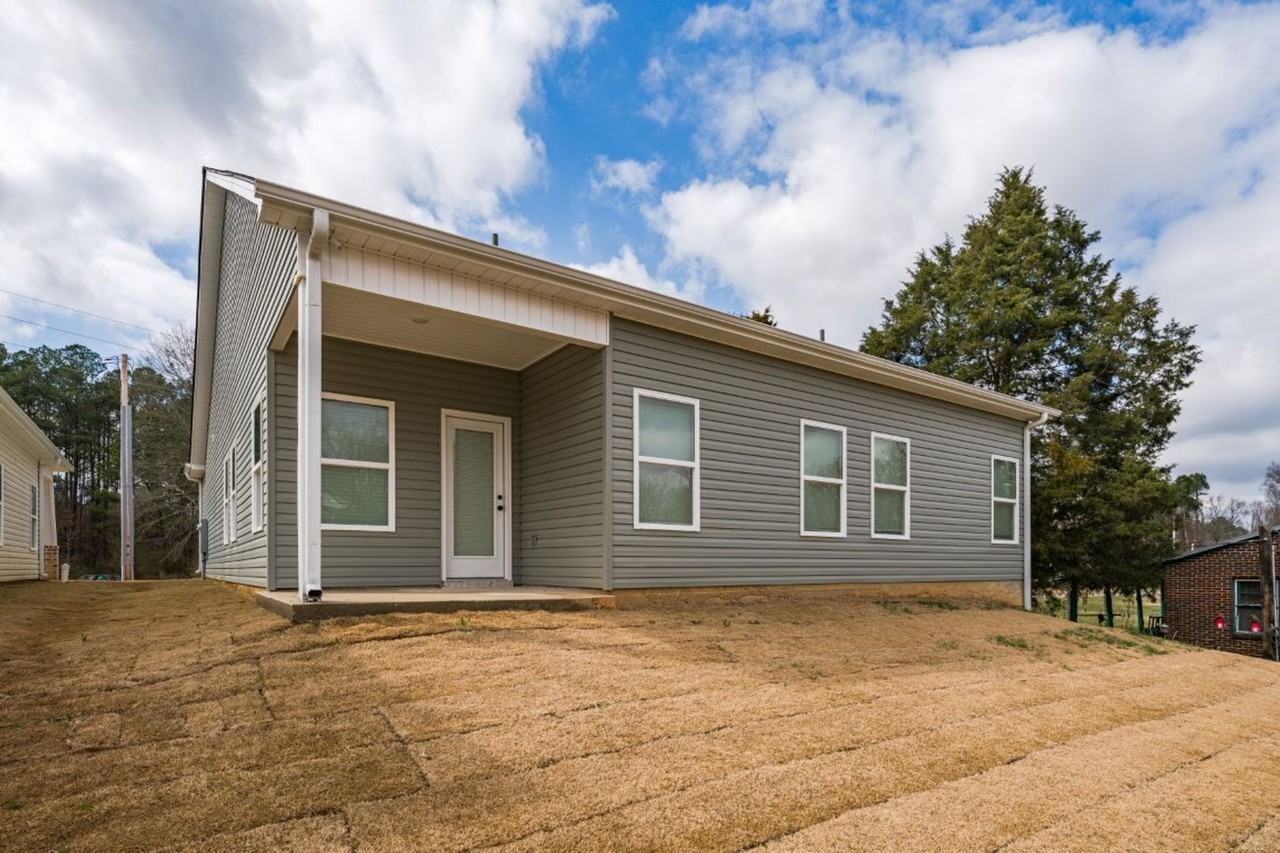 2221 Headrick Rd - Photo 3 of 19