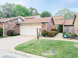 featured image of 10 Hampshire Cir